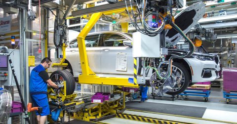 A BMW megújuló energiaforrásokkal függetlenítené magát az orosz gáztól