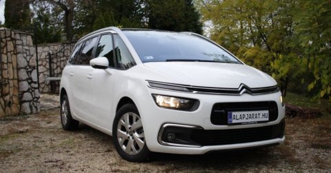Ha fűt a 7 személyes őrület: Citroën Grand C4 Spacetourer 1.5 BlueHDi EAT8 (2019) – Teszt + Videó
