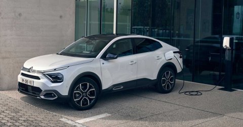 Citroën C4 X: Európa is kapott egy szedán-SUV-t