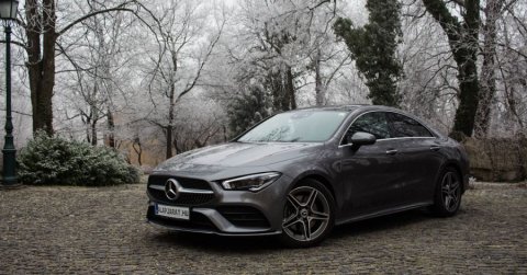 A diplomás szépségkirálynő: Mercedes-Benz CLA 200 Coupé AMG Line (2020) – Teszt + Videó
