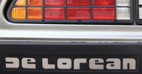 Itt az első hivatalos kép a DeLorean új autójáról