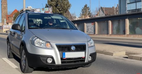 Olasz bőrbe bújt japán: Fiat Sedici 1.6 használtteszt - VIDEÓ