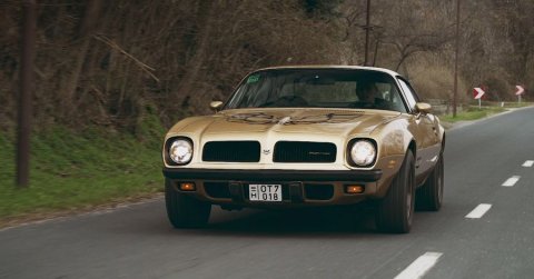 Ez egy mocskos dög: Pontiac Firebird Esprit 5.7 V8 (1974) - VIDEÓ