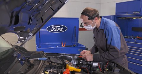 Távolról nyújt segítséget a szerelőknek a Ford kamerás headsetje