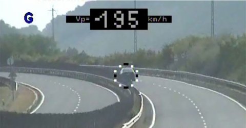 Egy nap alatt két gyorshajtót is fogtak Nógrádban, 190 km/óra környékén