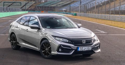 Fénykorunk megidézése: Honda Civic 1.5 Sport Plus 2021 - Teszt és videó
