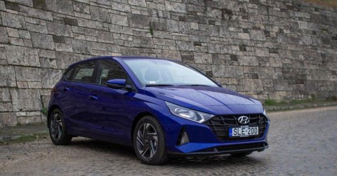 Az érzékien sportos városi cirkáló: Hyundai i20 1.2 MPi – Teszt és videó
