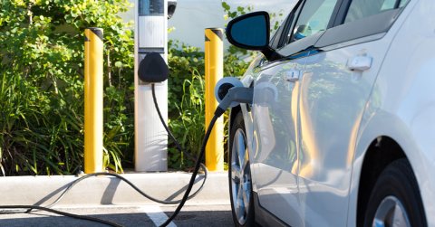Drágul a töltés az E.ON, az ELMŰ és a Mobiliti töltőoszlopain