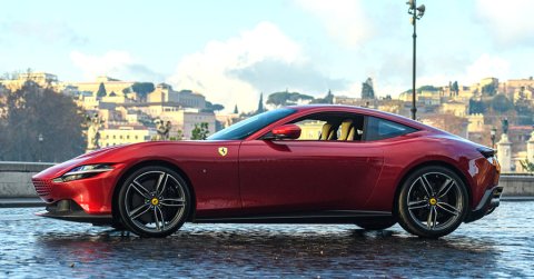 Látványos versenyautót faragtak a Ferrari Romából