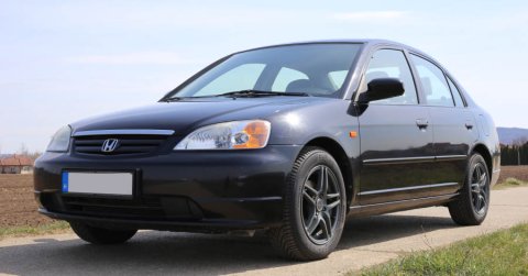 Ésszel szeretni: Honda Civic 1.6i VTEC Sedan 2000 - Használtteszt
