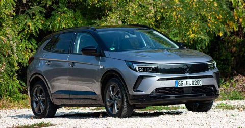 Jövőbe csomagolva: Opel Grandland 1.5 DTH 8AT 2021 - Menetpróba
