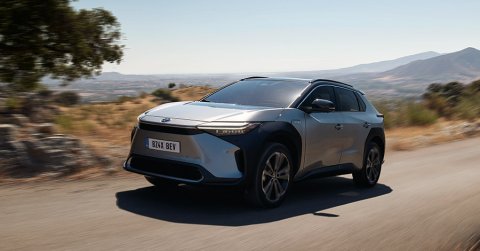 Jobb később, mint soha? Megjárattuk a Toyota első elektromos autóját, a bZ4X-et