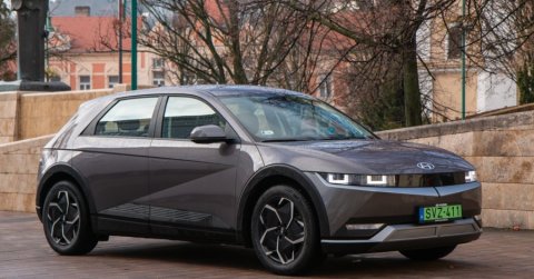 Gatyát felkötni: Hyundai Ioniq 5 2021 - Teszt