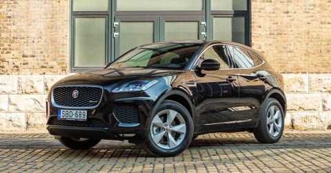 Fekete Garfield: Jaguar E-Pace R-Dynamic S D150 AWD (2020) – Teszt + Videó
