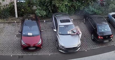 Kulccsal ment neki 19 autónak egy 59 éves nő