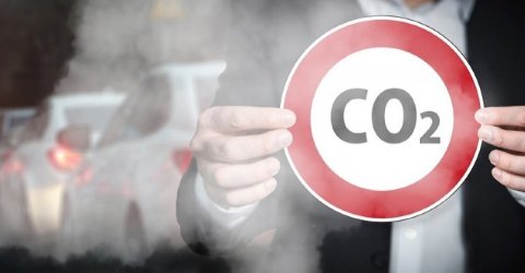 Az EU-s törvényhozók támogatják az új belső égésű motoros autók betiltását