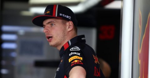 F1: Verstappen lassít, Hamilton nem akarja megelőzni. Mi a fene folyik itt?