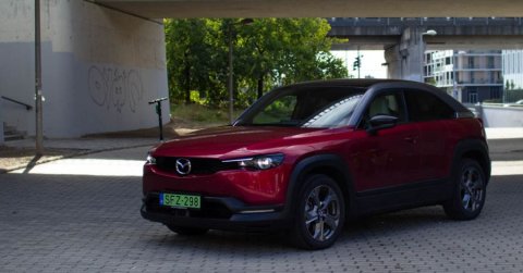 Tökéletesen tökéletlen: Mazda MX-30 2020 - Teszt és Videó
