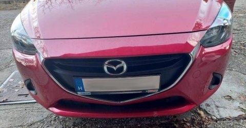 Olvasónk nekitolatott egy parkoló autónak, de sokallja a megállapított kárösszeget. Mik a lehetőségek?