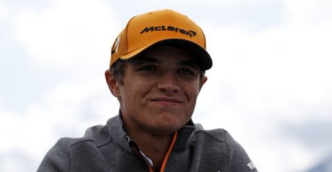 F1: Russell az első adódó alkalommal legyőzte Hamiltont