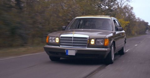 A jéghegy csúcsa: Mercedes-Benz 560 SEL W126 – VIDEÓ
