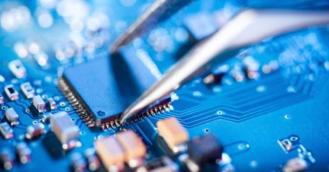 A gyártók szerint a globális chip-hiány 2022-ben is folytatódni fog