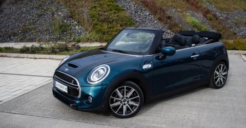 Mi lehet ennél extravagánsabb? - MINI Cooper S Cabrio Sidewalk 2020 – Teszt
