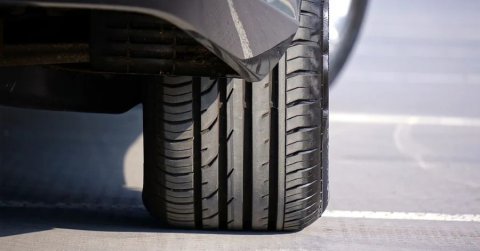 Milyen nyári gumit vegyek? Az ADAC friss tesztje segít eligazodni