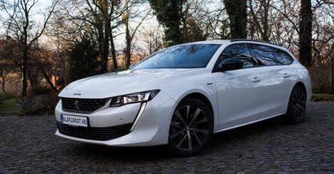Furcsaságok a vonzó felszín alatt: Peugeot 508 SW GT Line 2.0 BlueHDi EAT8 (2019) – Teszt

