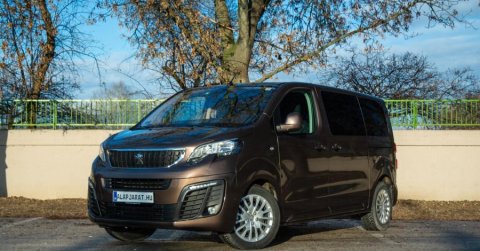 Akár egy kosárcsapatnak is elég: Peugeot Traveller 2.0 BlueHDi L2 (2019) – Teszt
