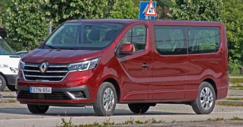 Bármeddig elmennék vele: Renault Trafic Combi 2.0 dCi 2021 – Teszt és videó
