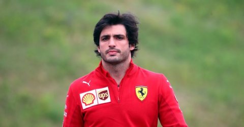 F1: Eldőlt, hogy szerződést hosszabbít-e Carlos Sainz a Ferrarival