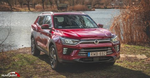 Nem sznoboknak tervezve: Ssangyong Korando 1.5 Turbo GDI C300 (2020) - Teszt + Videó
