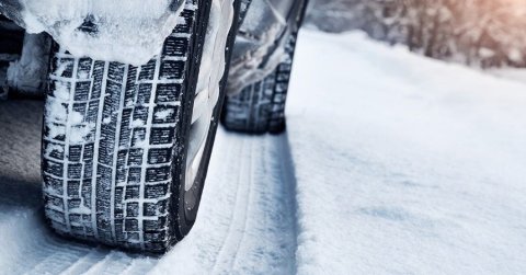 Hogyan segítenek az éves téli gumi tesztek az abroncsválasztásban?