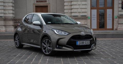 Szexi capuccino: Toyota Yaris 1.5 CVT 2021 - Teszt
