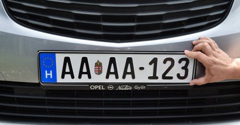 Friss fotók az új magyar rendszámokról