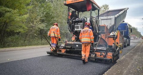 Az államtitkár szerint évtizedes rekordot ért el a magyar útfelújítási program 2021-ben