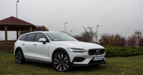 Sokrétű és mégsem SUV: Volvo V60 Cross Country D4 AWD AUT (2019) – Teszt + Videó
