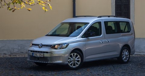 Tér a MAXImumon: Volkswagen Caddy Maxi 1.5 TSI 2021 - Teszt
