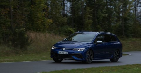 Családi kombival driftelni? - Volkswagen Golf R Variant 2021 - Menetpróba
