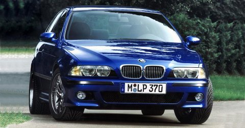 Így gyorsul az E39-es BMW a különböző motorjaival - VIDEÓK