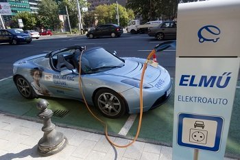 Állami támogatással elektromos autót
