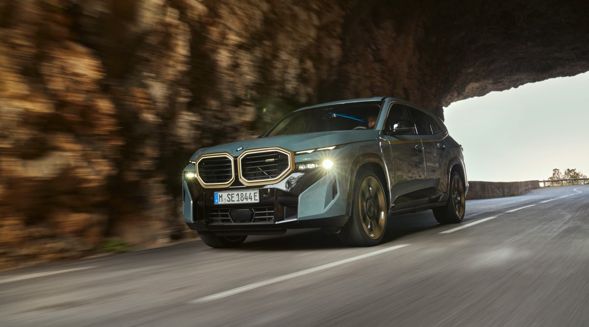 A BMW az autói összes üvegfelületét bevonná napelemekkel | Alapjárat
